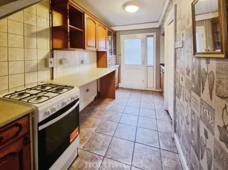 4 bedroom Terraced House for sale in Swaithe Avenue, Scawthorpe, Doncaster, DN5