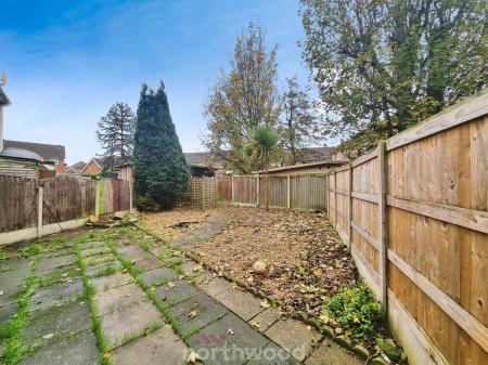 4 bedroom Terraced House for sale in Swaithe Avenue, Scawthorpe, Doncaster, DN5