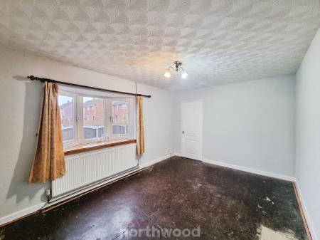 4 bedroom Terraced House for sale in Swaithe Avenue, Scawthorpe, Doncaster, DN5