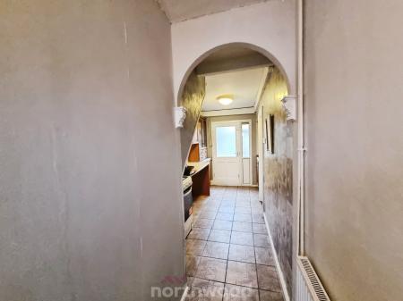 4 bedroom Terraced House for sale in Swaithe Avenue, Scawthorpe, Doncaster, DN5