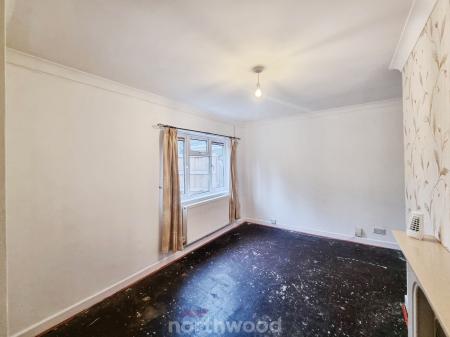 4 bedroom Terraced House for sale in Swaithe Avenue, Scawthorpe, Doncaster, DN5