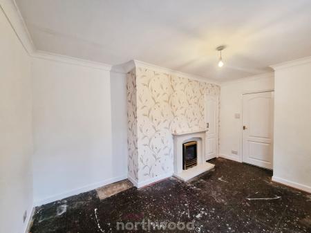 4 bedroom Terraced House for sale in Swaithe Avenue, Scawthorpe, Doncaster, DN5