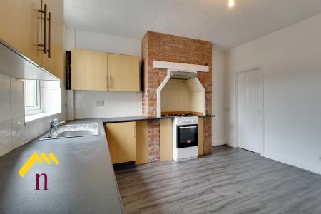 2 bedroom Terraced House to let in Avenue Road, Askern, Doncaster, DN6
