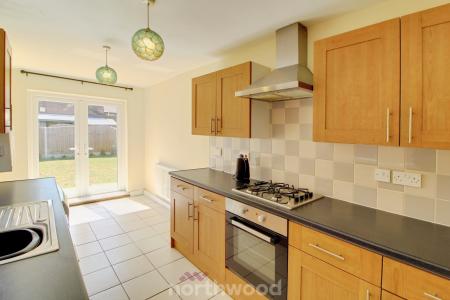 3 bedroom Semi-detached house for sale in Zetland Road, Town Moor, Doncaster, DN2