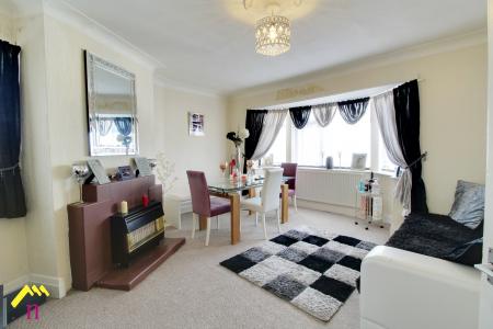3 bedroom Flat to let in St Helens Road, Belle Vue, Doncaster, DN4