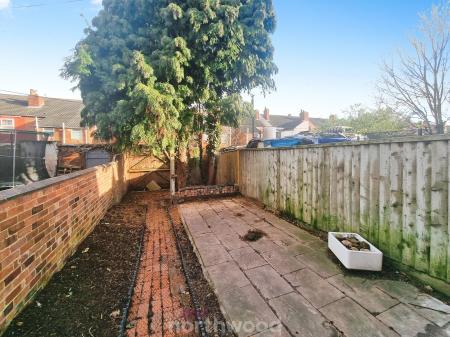 2 bedroom Terraced House for sale in Cunningham Road, Hyde Park, Doncaster, DN1