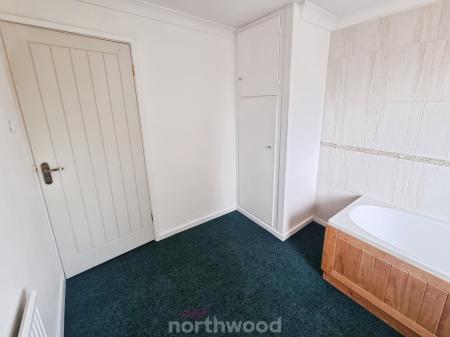 2 bedroom Terraced House for sale in Cunningham Road, Hyde Park, Doncaster, DN1