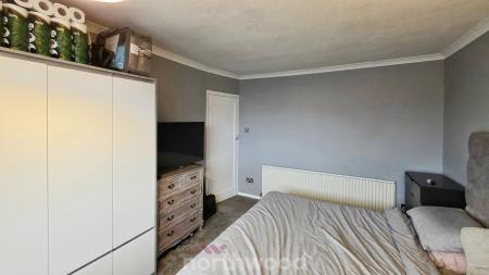 3 bedroom Semi-detached house for sale in Oakhill Road, Wheatley Hills, Doncaster, DN2