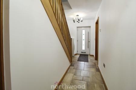 3 bedroom Detached house to let in Old Farm Way, Branton, Doncaster, DN3