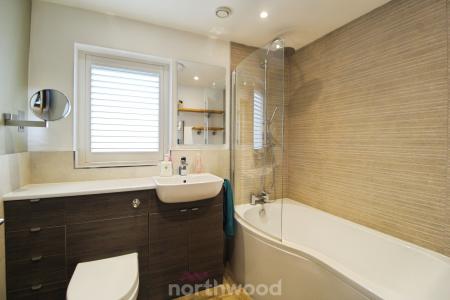 3 bedroom Detached house to let in Old Farm Way, Branton, Doncaster, DN3