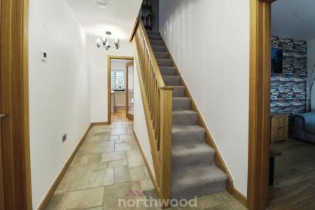 3 bedroom Detached house to let in Old Farm Way, Branton, Doncaster, DN3