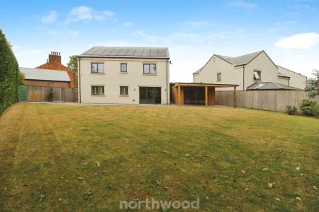 3 bedroom Detached house to let in Old Farm Way, Branton, Doncaster, DN3