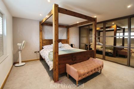 3 bedroom Detached house to let in Old Farm Way, Branton, Doncaster, DN3