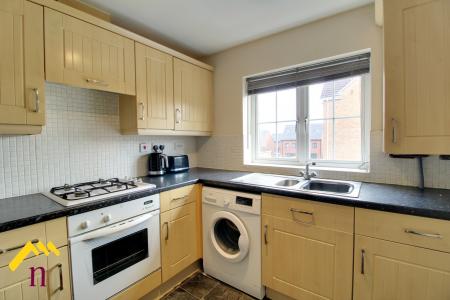3 bedroom Flat to let in Cavalier Court, Woodfield Plantation, Doncaster, DN4