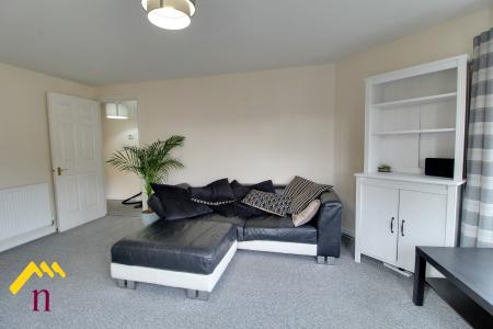 3 bedroom Flat to let in Cavalier Court, Woodfield Plantation, Doncaster, DN4