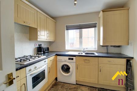 3 bedroom Flat to let in Cavalier Court, Woodfield Plantation, Doncaster, DN4