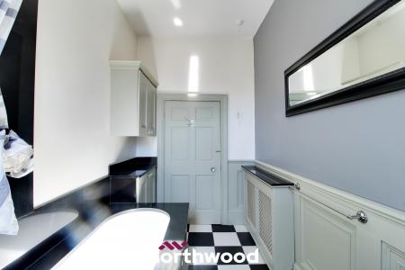 3 bedroom Apartment to let in Regent Terrace, Doncaster, DN1