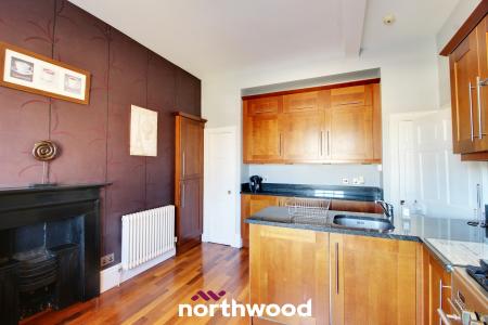 3 bedroom Apartment to let in Regent Terrace, Doncaster, DN1