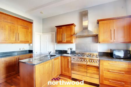 3 bedroom Apartment to let in Regent Terrace, Doncaster, DN1