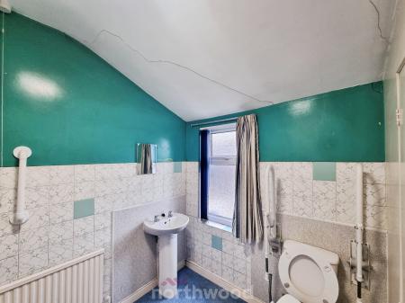 2 bedroom Terraced House for sale in Montague Street, Doncaster, Doncaster, DN1