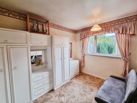 2 bedroom Semi-detached bungalow for sale in Pearwood Crescent, Balby, Doncaster, DN4