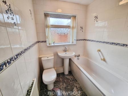2 bedroom Semi-detached bungalow for sale in Pearwood Crescent, Balby, Doncaster, DN4