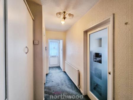 2 bedroom Semi-detached bungalow for sale in Pearwood Crescent, Balby, Doncaster, DN4