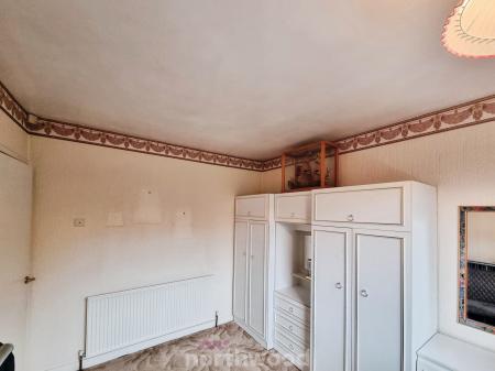 2 bedroom Semi-detached bungalow for sale in Pearwood Crescent, Balby, Doncaster, DN4