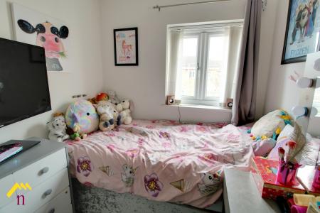 3 bedroom Town house to let in Walstow Crescent, Armthorpe, Doncaster, DN3