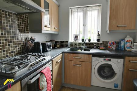 3 bedroom Town house to let in Walstow Crescent, Armthorpe, Doncaster, DN3