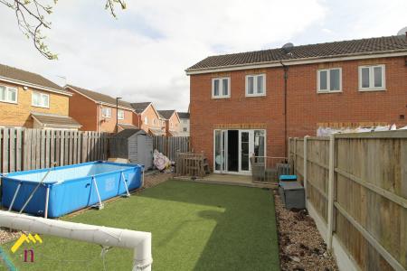 3 bedroom Town house to let in Walstow Crescent, Armthorpe, Doncaster, DN3