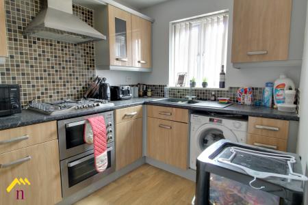 3 bedroom Town house to let in Walstow Crescent, Armthorpe, Doncaster, DN3