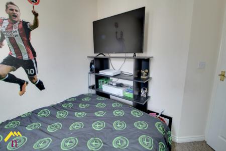 3 bedroom Town house to let in Walstow Crescent, Armthorpe, Doncaster, DN3