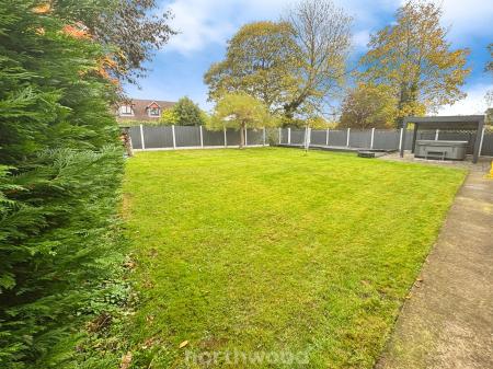 4 bedroom Detached bungalow for sale in Ancient Lane, Hatfield Woodhouse, Doncaster, DN7