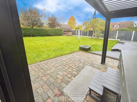 4 bedroom Detached bungalow for sale in Ancient Lane, Hatfield Woodhouse, Doncaster, DN7