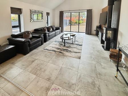 4 bedroom Detached bungalow for sale in Ancient Lane, Hatfield Woodhouse, Doncaster, DN7