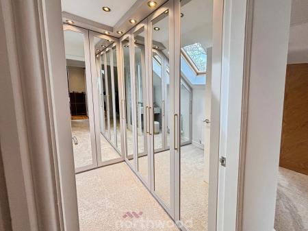 4 bedroom Detached bungalow for sale in Ancient Lane, Hatfield Woodhouse, Doncaster, DN7