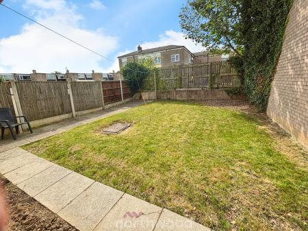 3 bedroom Terraced House for sale in Bootham Crescent, Stainforth, Doncaster, DN7