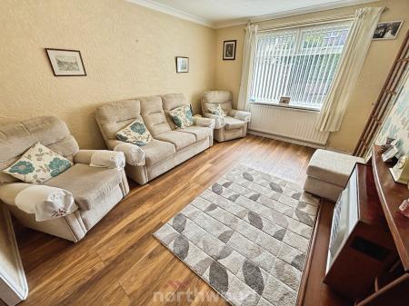 3 bedroom Terraced House for sale in Bootham Crescent, Stainforth, Doncaster, DN7