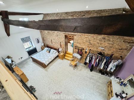 4 bedroom Character Property for sale in Bridge Street, Thorne, Doncaster, DN8