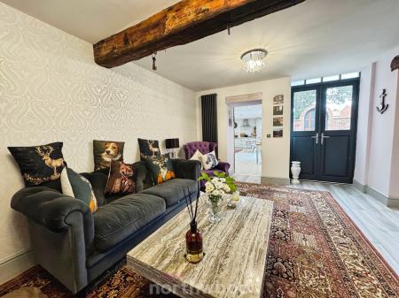 4 bedroom Character Property for sale in Bridge Street, Thorne, Doncaster, DN8