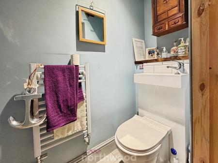 4 bedroom Character Property for sale in Bridge Street, Thorne, Doncaster, DN8