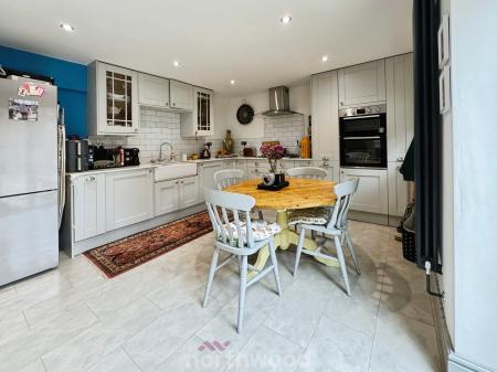 4 bedroom Character Property for sale in Bridge Street, Thorne, Doncaster, DN8