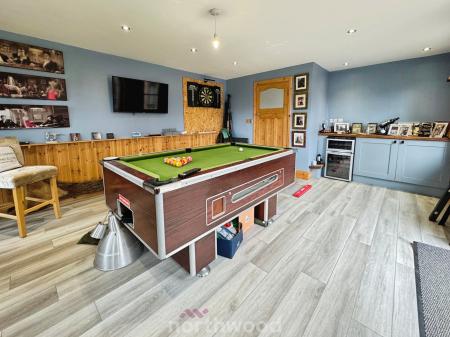 4 bedroom Character Property for sale in Bridge Street, Thorne, Doncaster, DN8