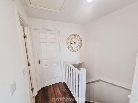 2 bedroom Semi-detached house for sale in Cammidge Way, Bessacarr, Doncaster, DN4