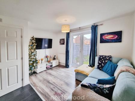 2 bedroom Semi-detached house for sale in Cammidge Way, Bessacarr, Doncaster, DN4