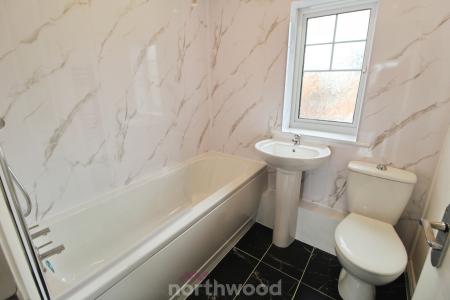 3 bedroom Detached house for sale in Castle Avenue, Rossington, Doncaster, DN11