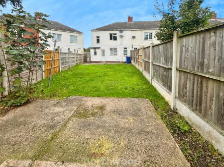 2 bedroom Semi-detached house for sale in Chestnut Avenue, Thorne, Doncaster, DN8