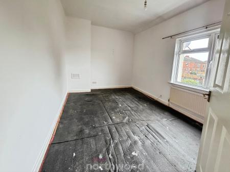 2 bedroom Semi-detached house for sale in Chestnut Avenue, Thorne, Doncaster, DN8