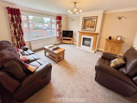 3 bedroom Detached bungalow for sale in Dorothy Avenue, Thorne, Doncaster, DN8